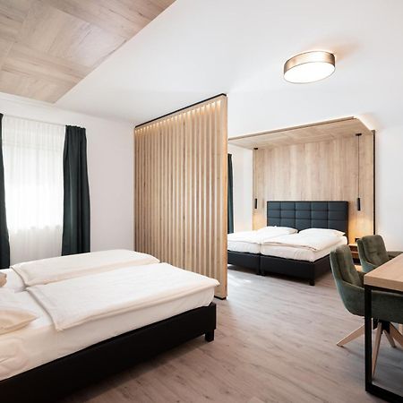 City Hotel تشوكيراو المظهر الخارجي الصورة
