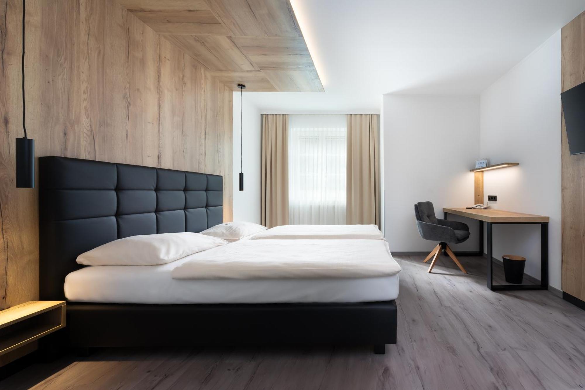 City Hotel تشوكيراو المظهر الخارجي الصورة
