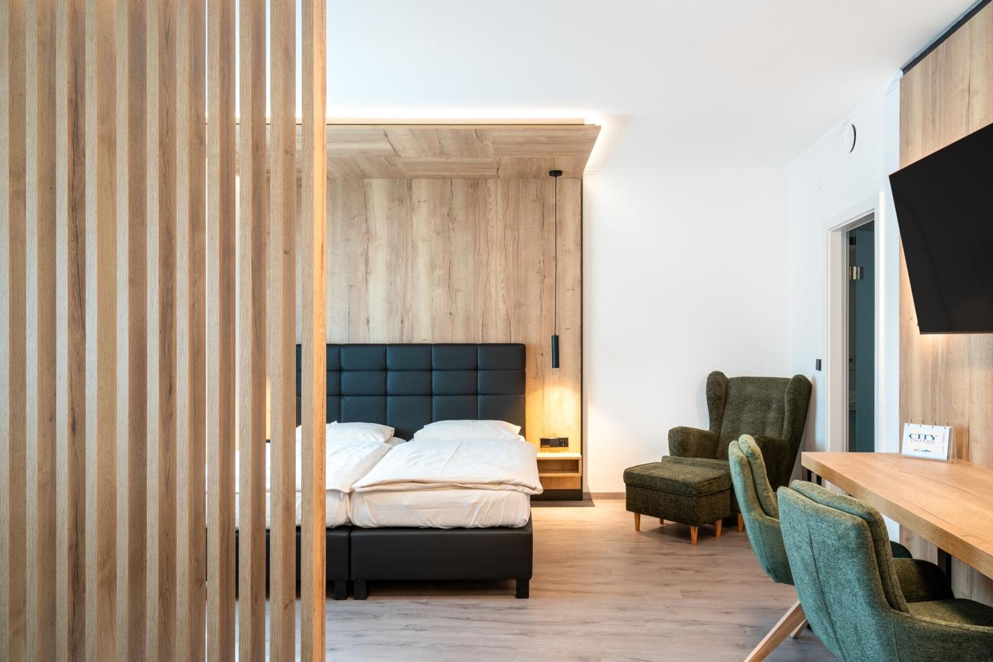 City Hotel تشوكيراو المظهر الخارجي الصورة